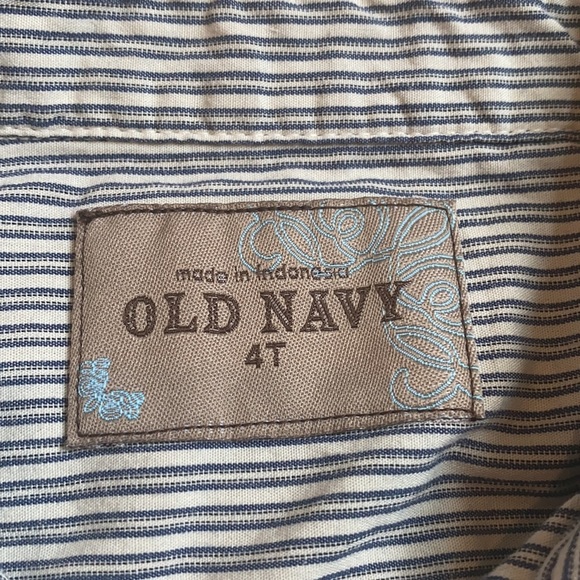 Boys button down striped shirt 4T - Picture 6 of 6